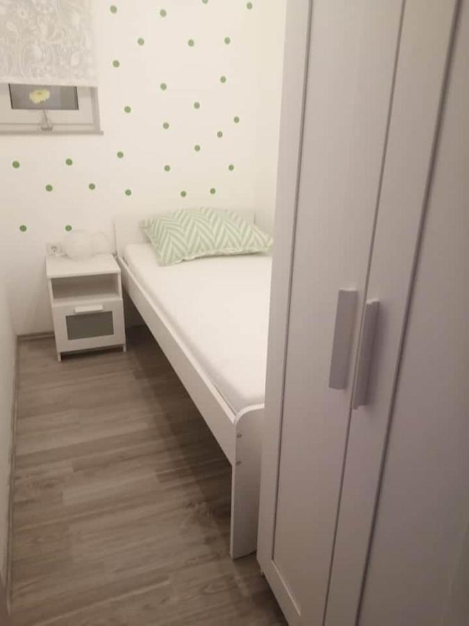 شقة Apartman Dora باغ المظهر الخارجي الصورة