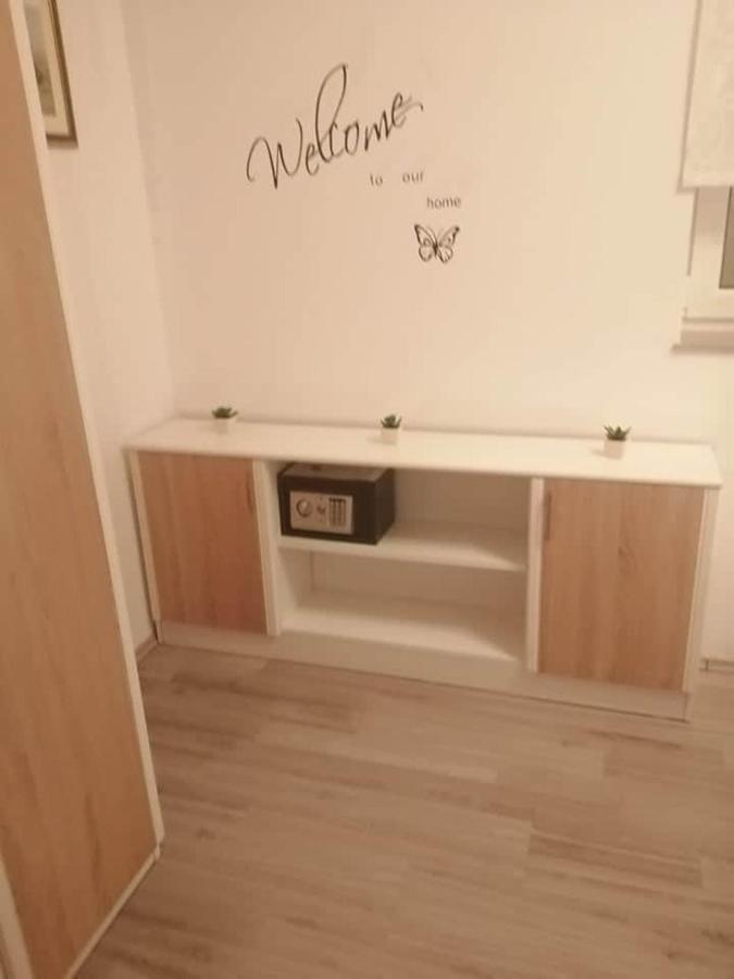 شقة Apartman Dora باغ المظهر الخارجي الصورة