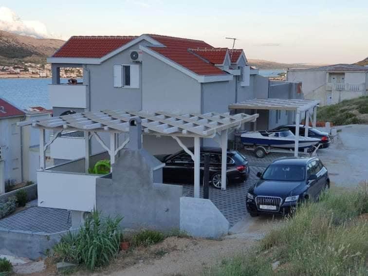 شقة Apartman Dora باغ المظهر الخارجي الصورة